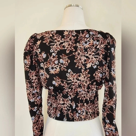 NWT || FREE PEOPLE || Santiago smocked blouse, crop, black, floral, size small - Picture 6 of 11